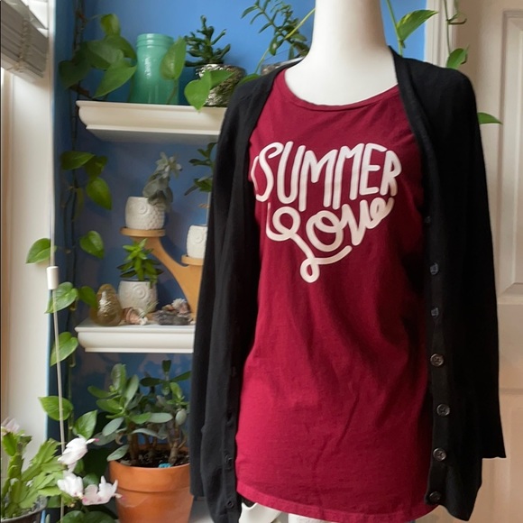 Old Navy Tops - 🌺Old Navy Summer Love short sleeve tee🌺